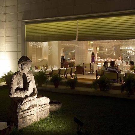 32Nd Milestone Gurgaon Exterior photo
